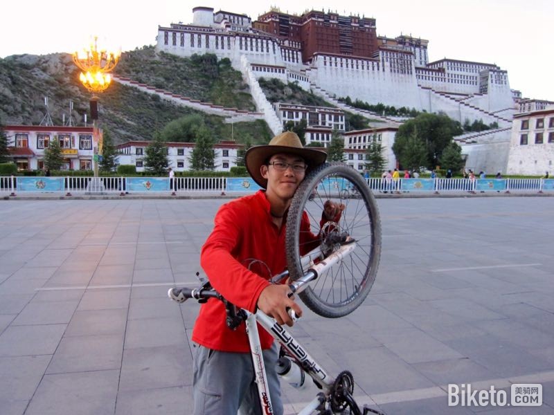 感谢小白陪伴至今,感谢轮胎与地面的每一寸接触,感谢这么多年的三万多公里.jpg 感谢小白陪伴至今,感谢轮胎与地面的每一寸接触,感谢这么多年的三万多公里.jpg