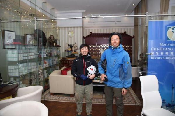 ����1����