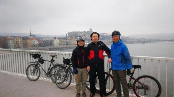 ����1����