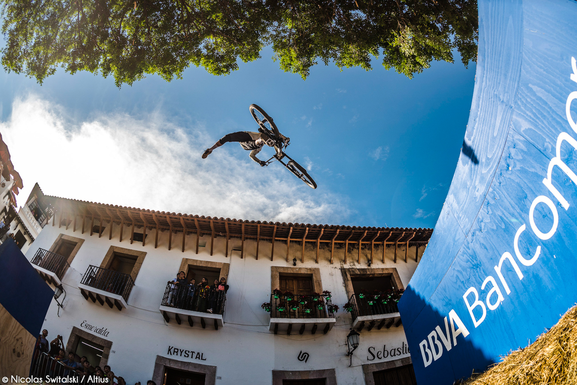 DownTaxco Urban DH Race
