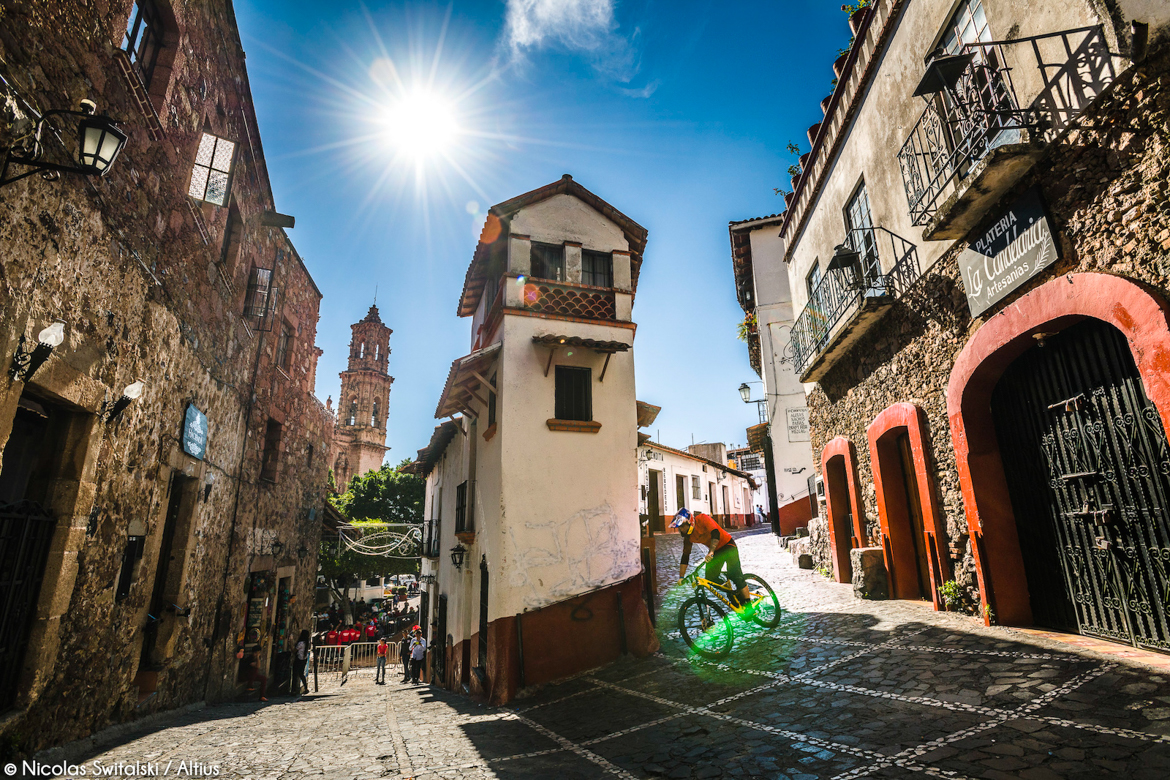 DownTaxco Urban DH Race