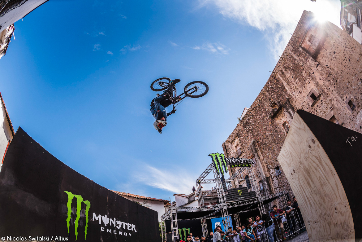 DownTaxco Urban DH Race
