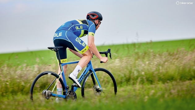 来自DT Swiss的筒轴轮组带来更棒的骑行体验。 来自DT Swiss的筒轴轮组带来更棒的骑行体验。