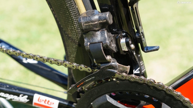 05_campagnolo-record-12-eps-1547011532690-eiukn5i5r3j9-630-354.jpg 05_campagnolo-record-12-eps-1547011532690-eiukn5i5r3j9-630-354.jpg