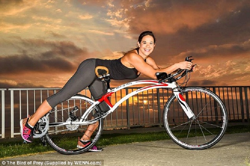 躺车,猛禽,创意 躺车,猛禽,创意