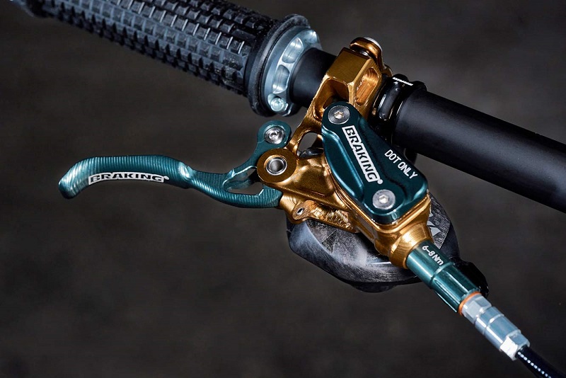 BraKing-prototype-INCAS-modular-enduro-trail-mountain-bike-brake-complete-system_Revel-Rascal-Flowrider-Racing-photo-by-Andre-Maurer_new-lever.jpg BraKing-prototype-INCAS-modular-enduro-trail-mountain-bike-brake-complete-system_Revel-Rascal-Flowrider-Racing-photo-by-Andre-Maurer_new-lever.jpg