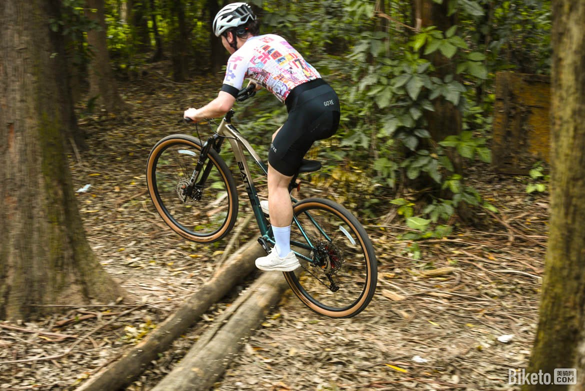 、人3.jpg 、人3.jpg