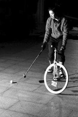 �������г�����....