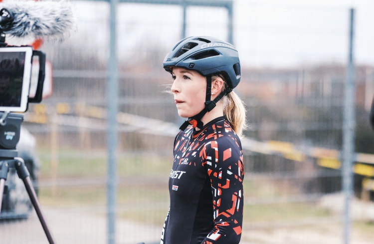 玛琳·迪恩(Malene Degn) 玛琳·迪恩(Malene Degn)