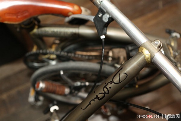 Brompton自行车,英国首相访华,Brompton折叠车,Brompton Junction,Brompton Junction专卖店 Brompton自行车,英国首相访华,Brompton折叠车,Brompton Junction,Brompton Junction专卖店