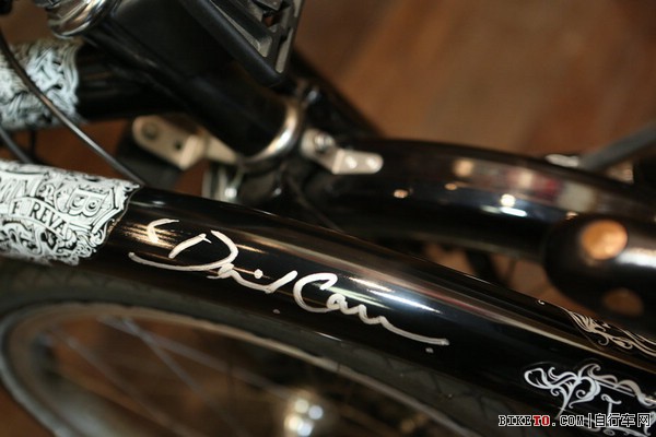 Brompton自行车,英国首相访华,Brompton折叠车,Brompton Junction,Brompton Junction专卖店 Brompton自行车,英国首相访华,Brompton折叠车,Brompton Junction,Brompton Junction专卖店