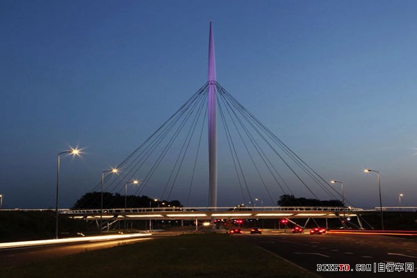 ������,�������