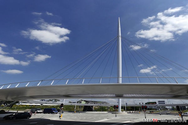 ������,�������