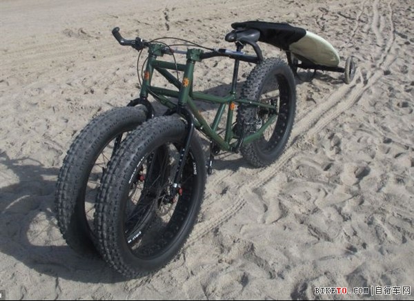 ˫ǰ��ɳ̲��