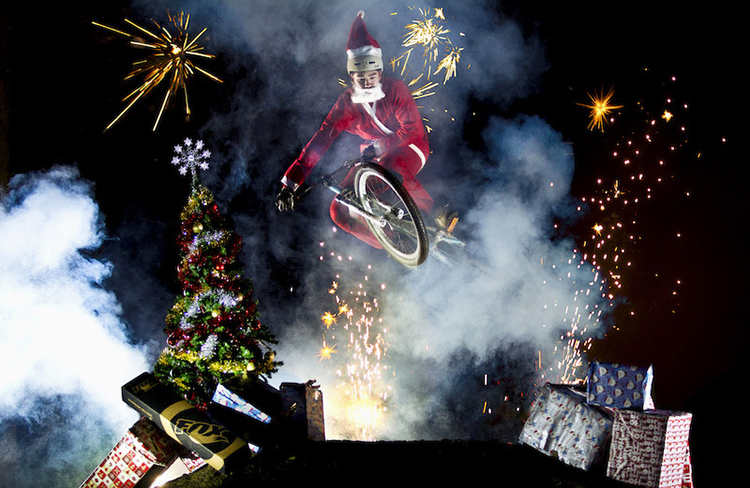 ʥ������