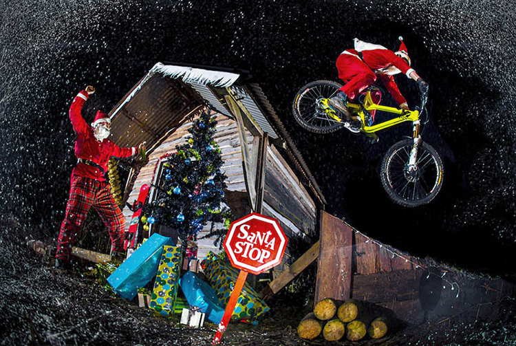 ʥ������