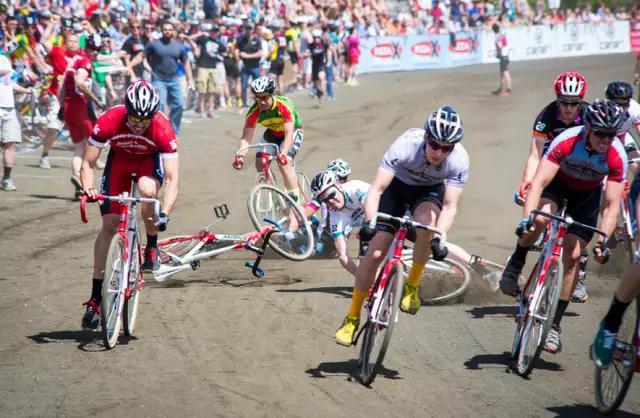 Little 500接力赛:美国大学生的自行车狂欢派对 Little 500接力赛:美国大学生的自行车狂欢派对