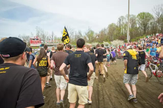 Little 500接力赛:美国大学生的自行车狂欢派对 Little 500接力赛:美国大学生的自行车狂欢派对