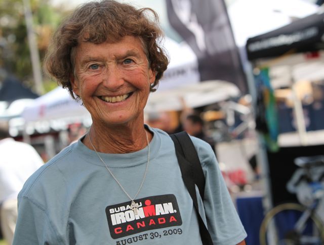 完成340场铁三比赛 86岁的修女奶奶书写不老传奇 完成340场铁三比赛 86岁的修女奶奶书写不老传奇