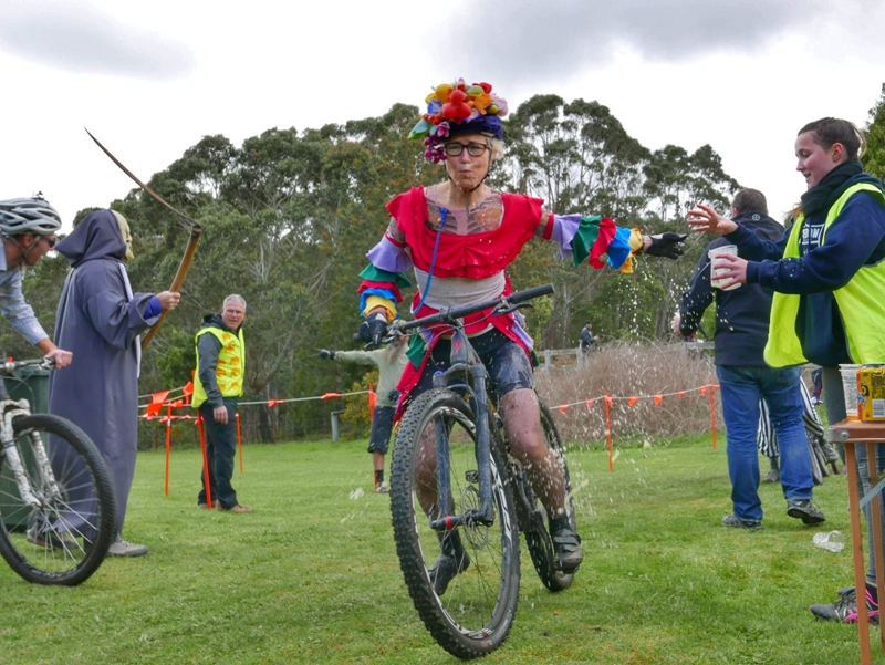 单速车比赛 单速车比赛