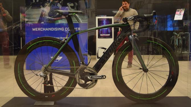 �첽Ҳ���� �첽�ذ峵��pop up store�ڱ���ʱ��ҵ