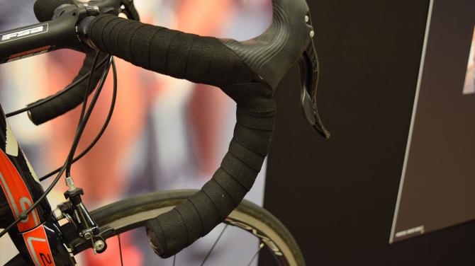 �첽Ҳ���� �첽�ذ峵��pop up store�ڱ���ʱ��ҵ