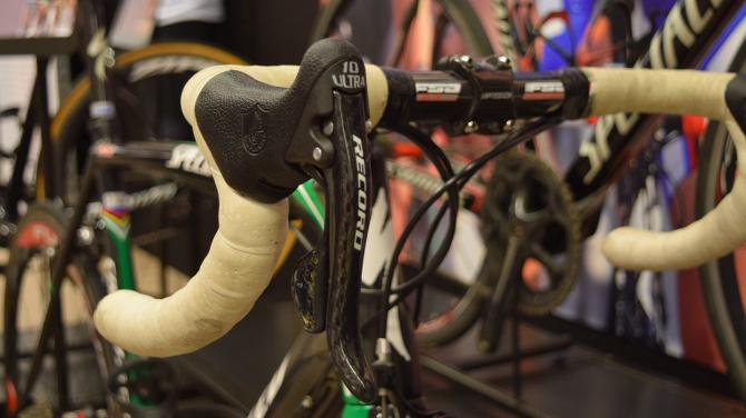 �첽Ҳ���� �첽�ذ峵��pop up store�ڱ���ʱ��ҵ