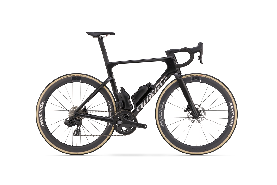 021 FilanteID2_F29_EclipseBlack.jpg