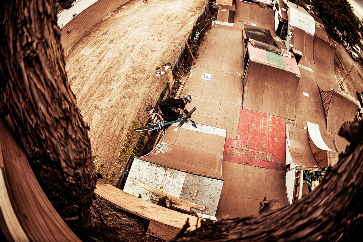 在加州,要去这个土壕家里玩BMX才够爽 在加州,要去这个土壕家里玩BMX才够爽