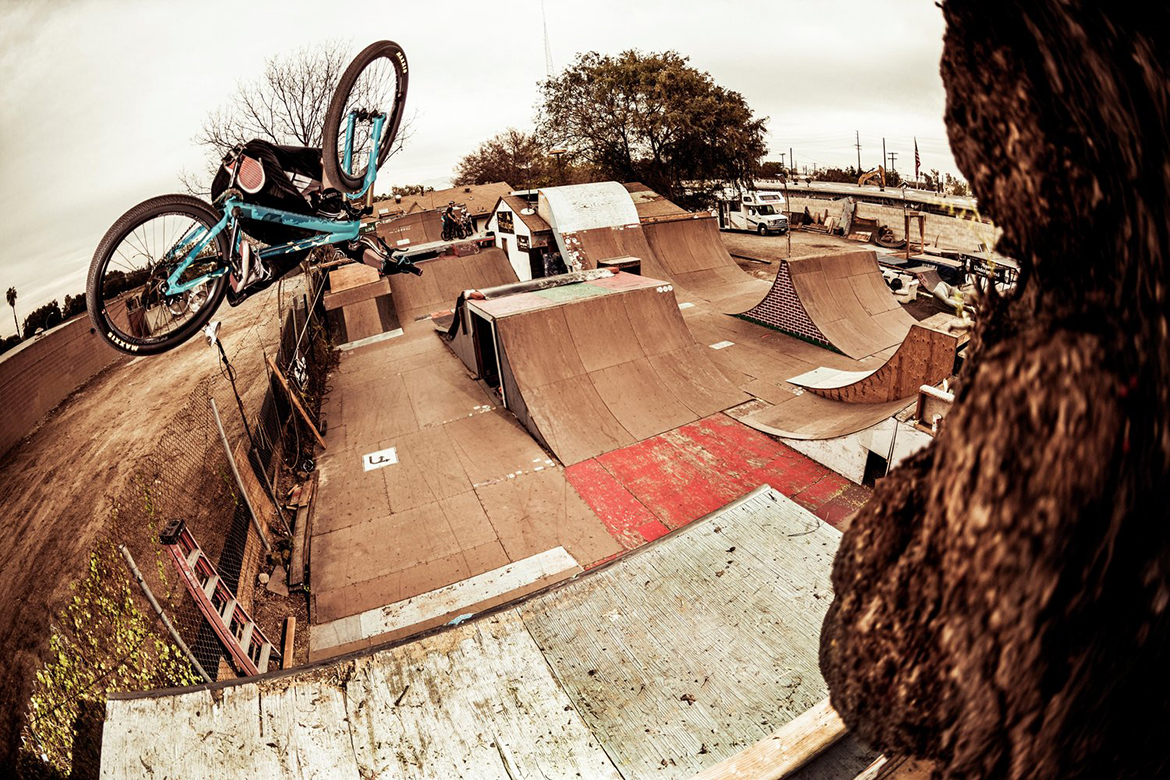 在加州,要去这个土壕家里玩BMX才够爽 在加州,要去这个土壕家里玩BMX才够爽