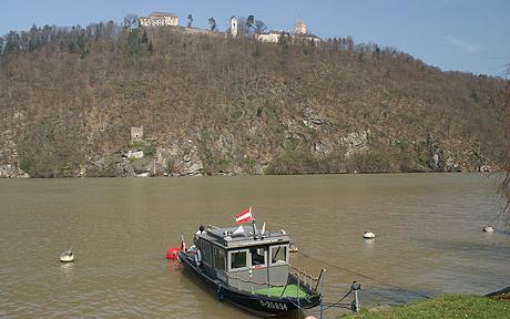 The bicycle diaries: dancing by the Danube