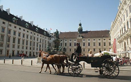 The bicycle diaries: dancing by the Danube