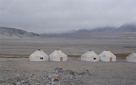 行走在喀喇昆仑公路