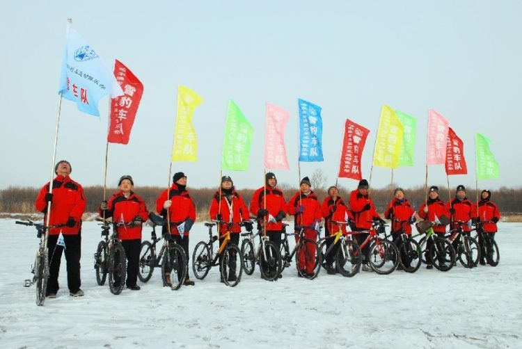雪地操练人马