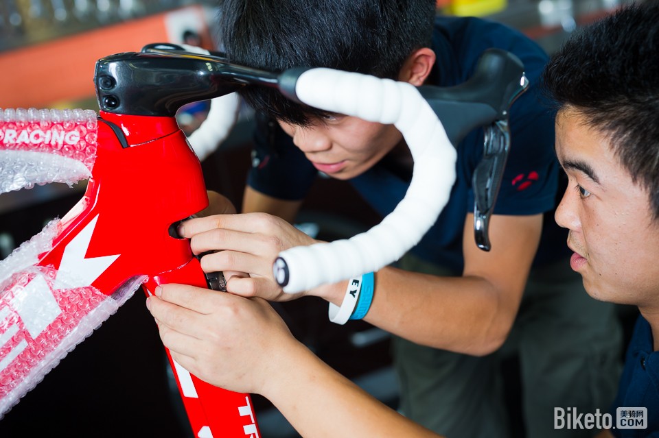 ��װ����