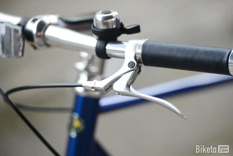 700Bike后街量产车道路测试 700Bike后街量产车道路测试