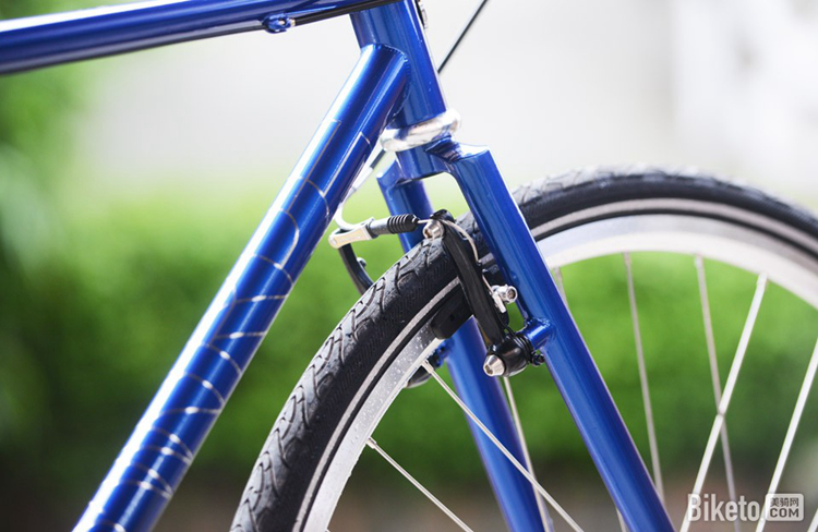 700Bike后街量产车道路测试 700Bike后街量产车道路测试