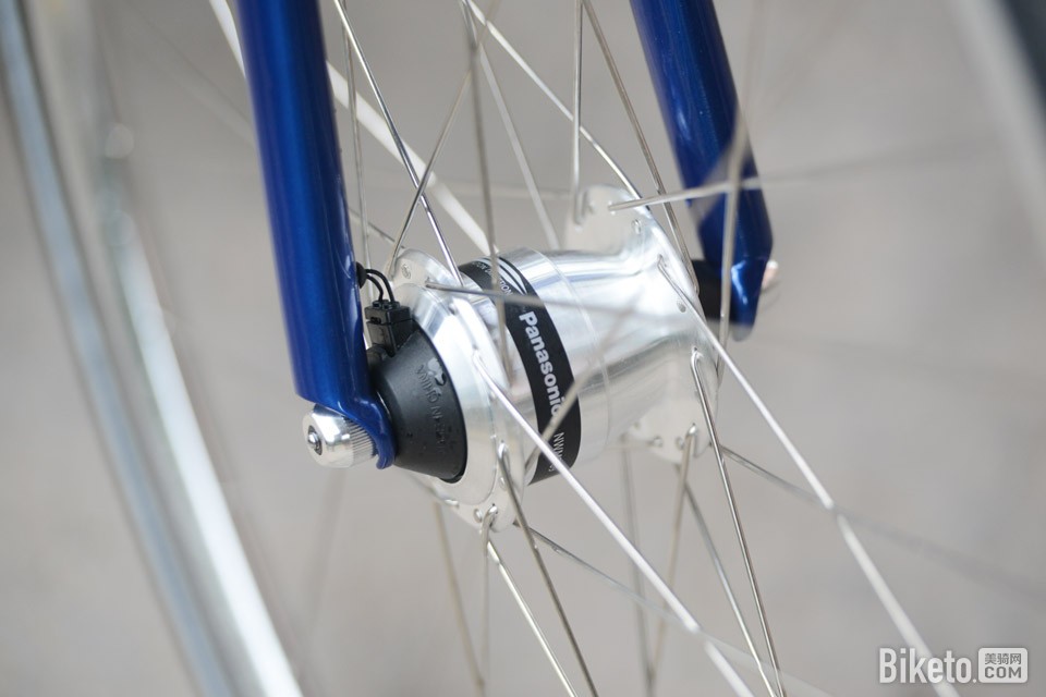 700Bike后街量产车道路测试 700Bike后街量产车道路测试