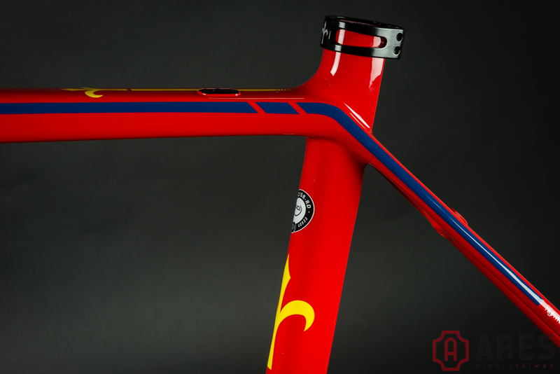 单车快讯丨机动战士SAZABI定制色 Wilier Cento1 SR 单车快讯丨机动战士SAZABI定制色 Wilier Cento1 SR