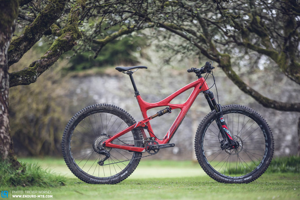 Ibis-Mojo-3-2016-ENDURO-Trail-Bike-Group-Test-Review-2016-2203.jpg