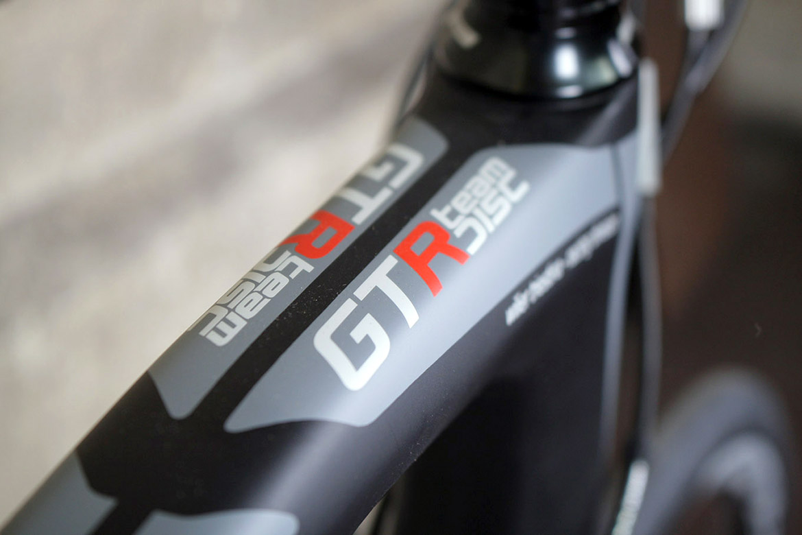 wilier-gtr-team-disc-top-tube-detail-2.jpg