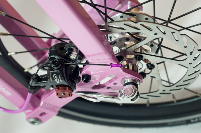 粉红妹子的粉红鸟车改装记 粉红妹子的粉红鸟车改装记