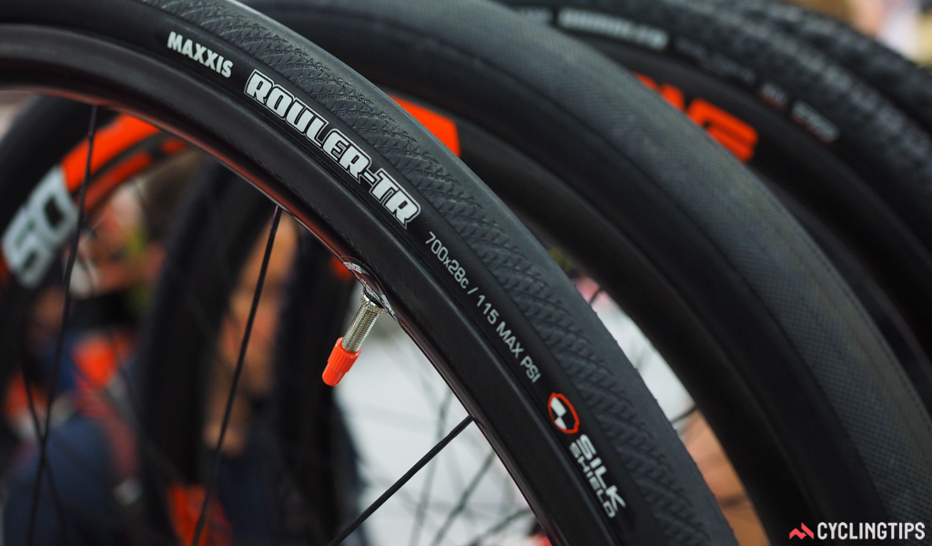 Maxxis-Rouler-TR-tubeless-road-tyre-cyclingtips.jpg