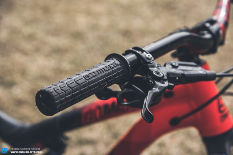 ����һ�е��Σ�COMMENCAL META AM V4