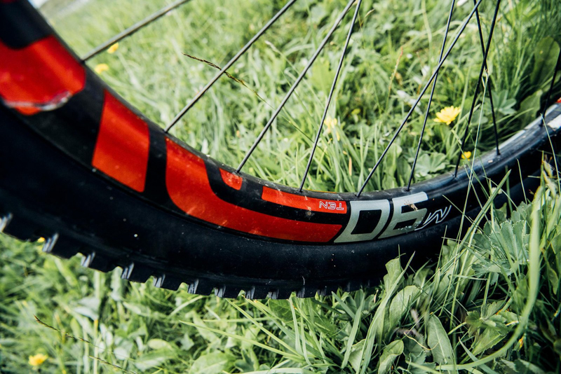 ţͿװ Santa Cruz V-10 