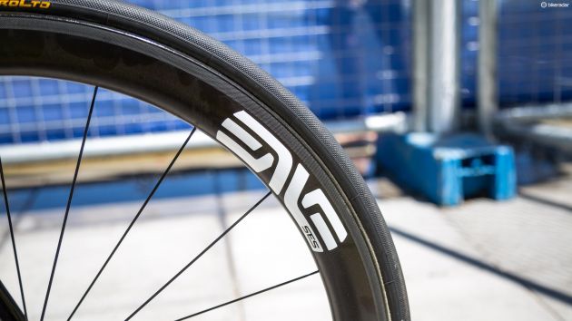 ����ս�� ��•�¿��ɵ�Cerv��lo S5