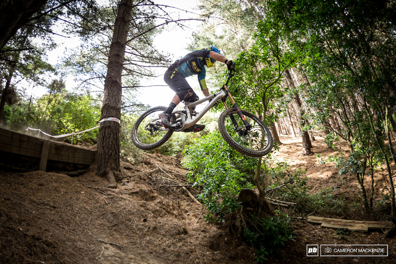 GT �ٽ�ɽ�س�