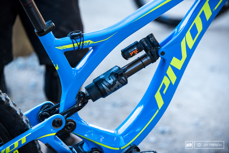 ɫˣ Pivot Phoenix DH