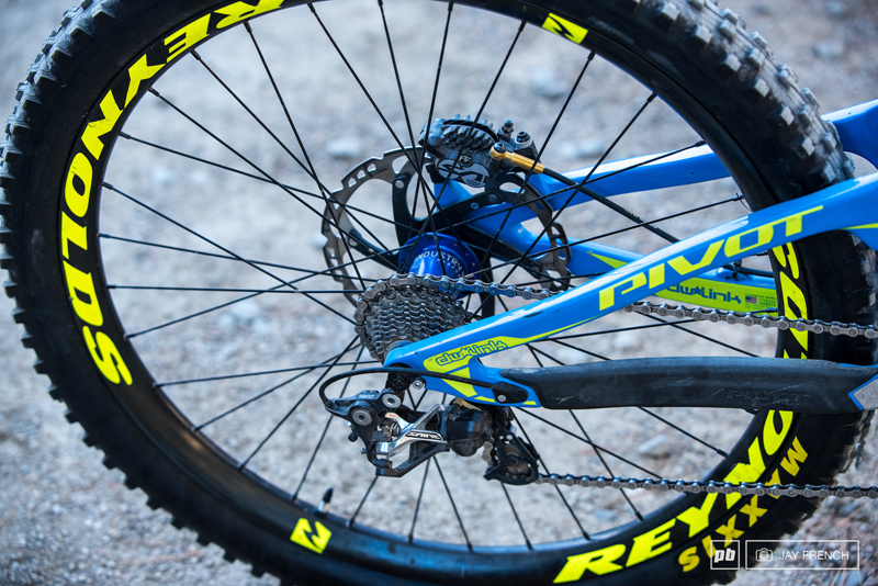 ɫˣ Pivot Phoenix DH