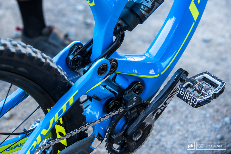 ɫˣ Pivot Phoenix DH